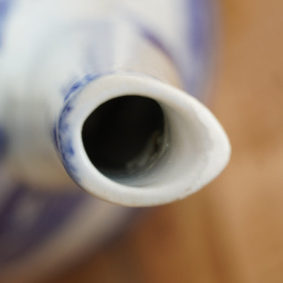 Théière "Aretha" en porcelaine anglaise aux paysages de campagne bleutés style Italien signé Spode Copeland (rare)