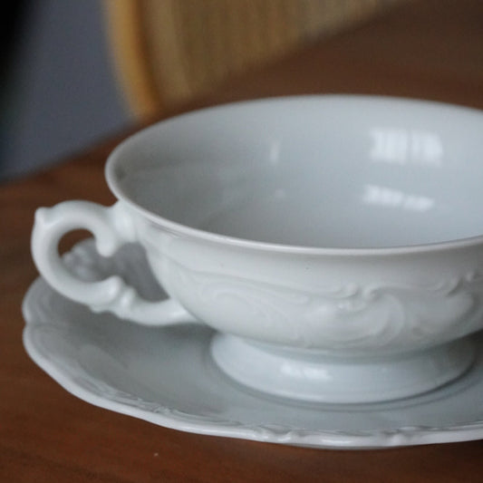 Tasse "Zofia" à deux anses en porcelaine allemande KPM Berlin