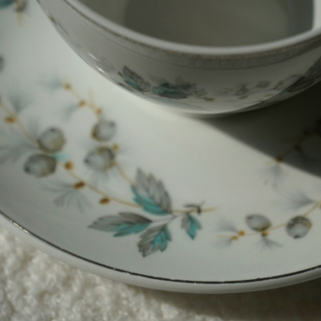Tasse "Suzette" en porcelaine anglaise aux motifs d'automne