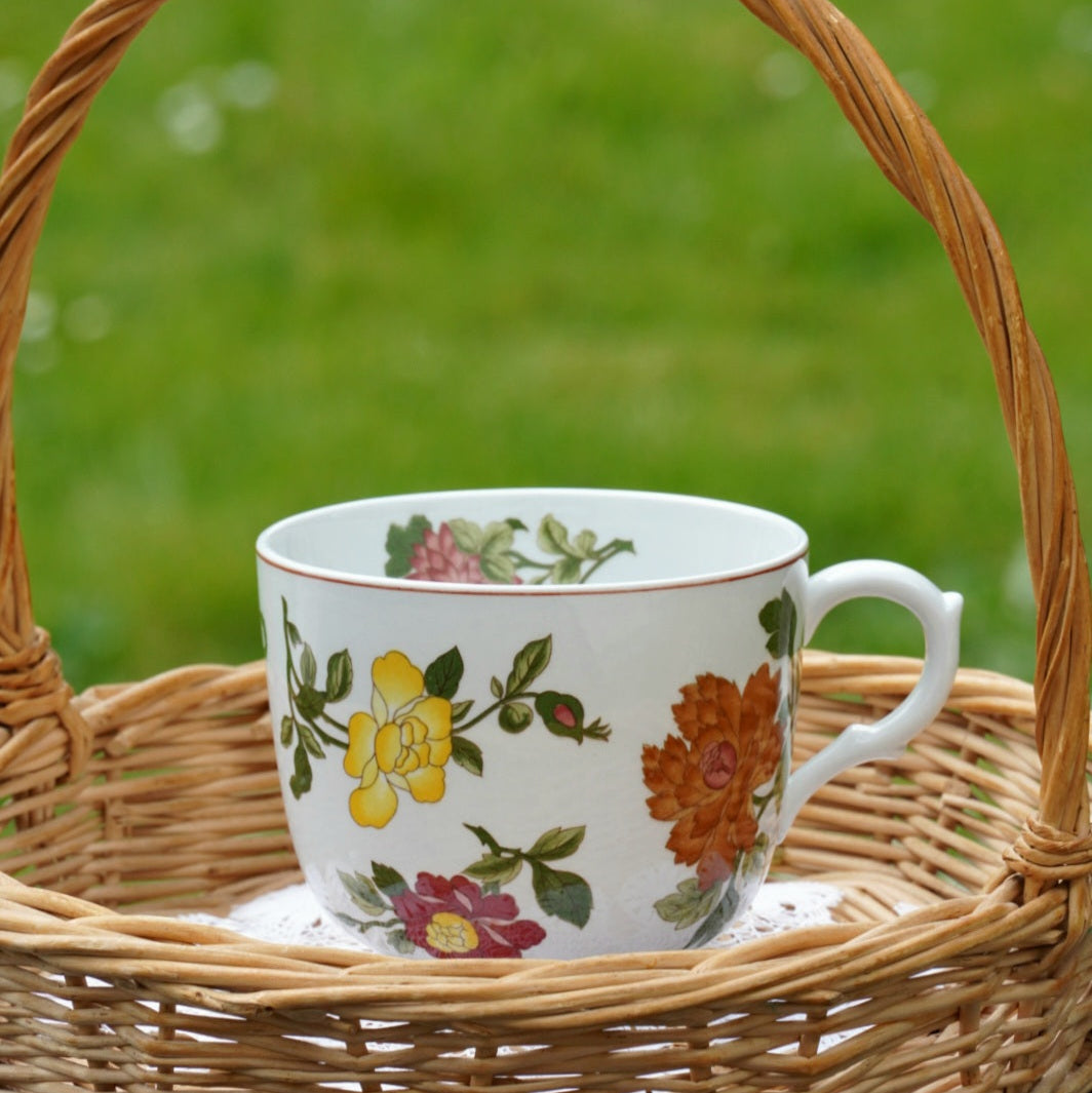 Grande tasse "Lillian" fleurie en céramique anglaise Wedgwood Georgetown