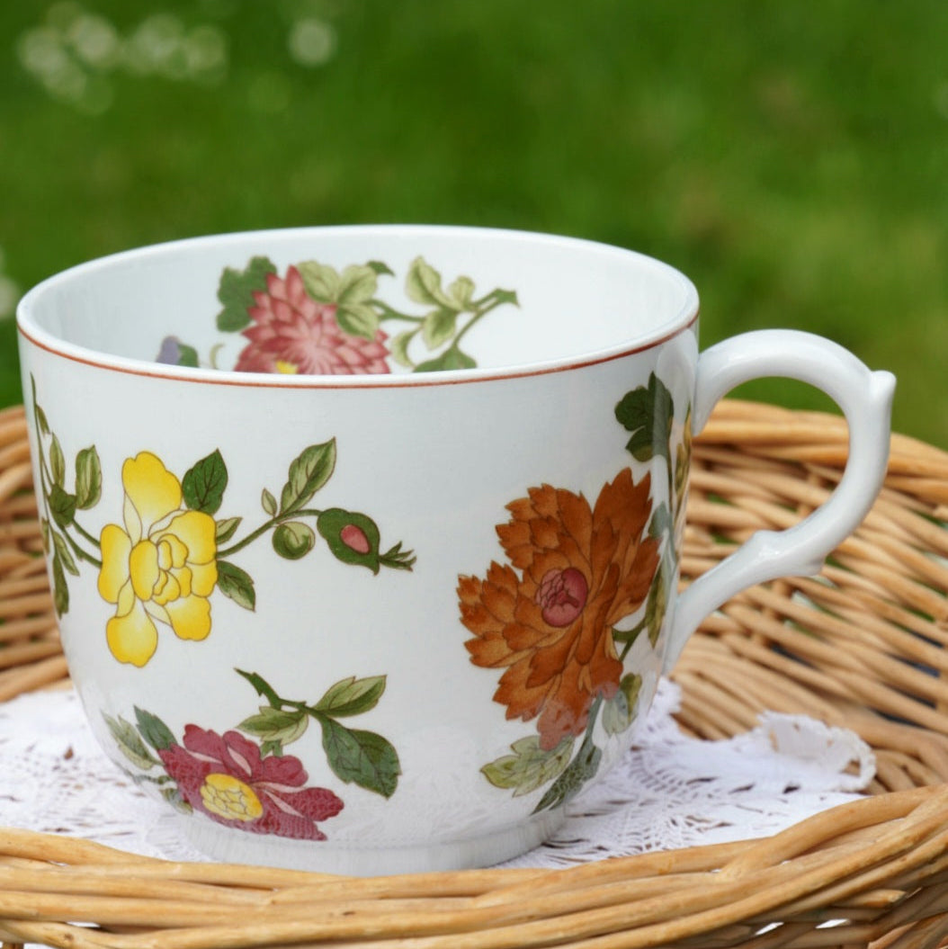 Grande tasse "Lillian" fleurie en céramique anglaise Wedgwood Georgetown