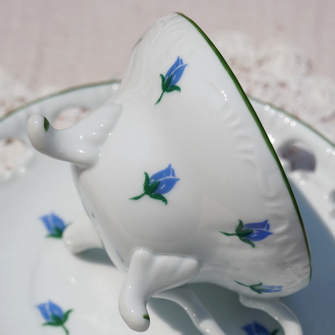 Tasse "Tulipe" à 3 pieds en porcelaine fleurie