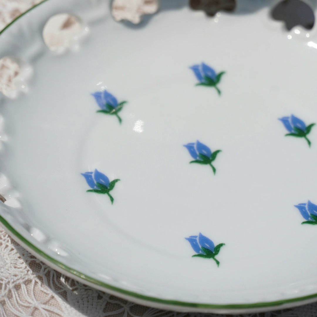 Tasse "Tulipe" à 3 pieds en porcelaine fleurie