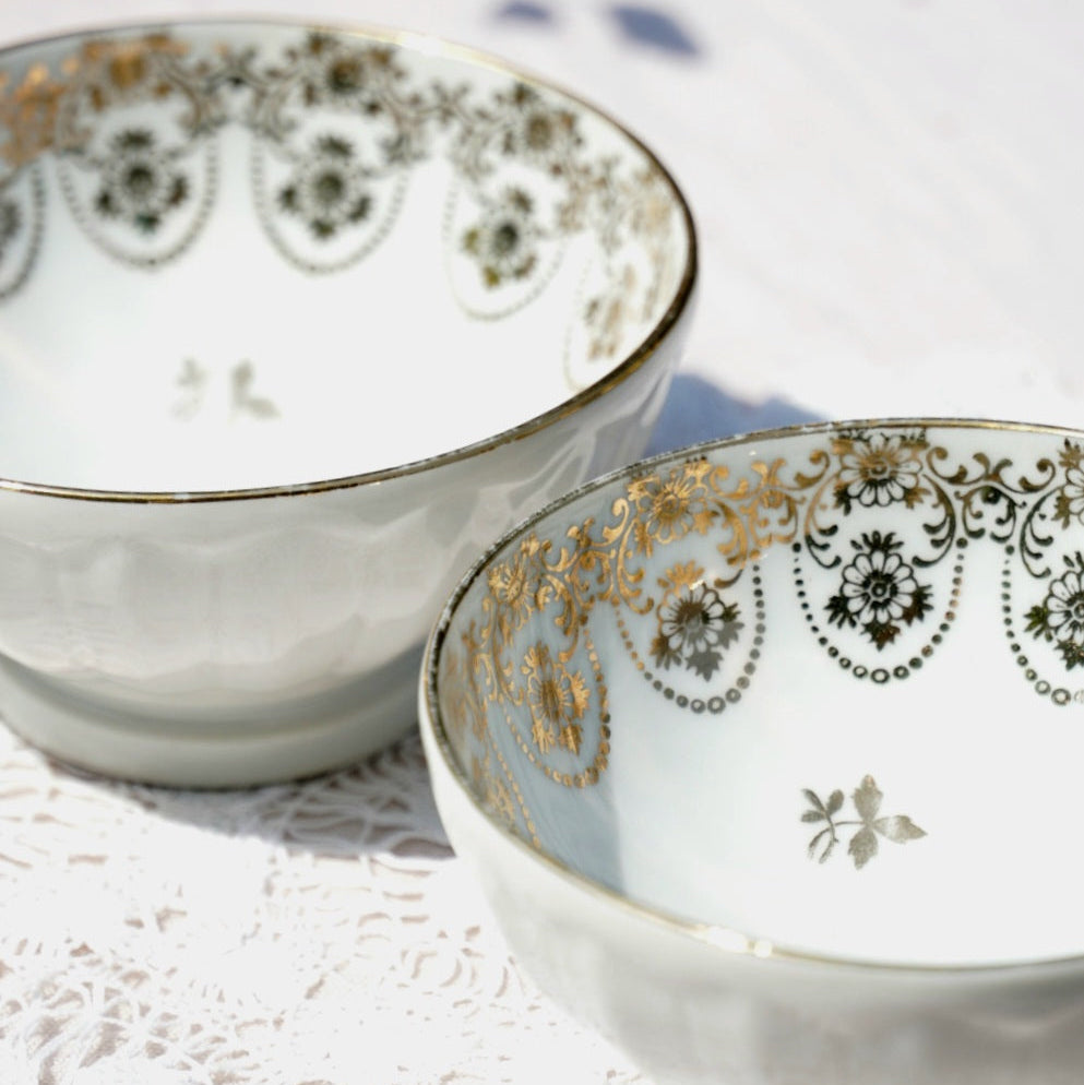 Tête à tête "Ignace" de petits bols en porcelaine de Limoges dorés