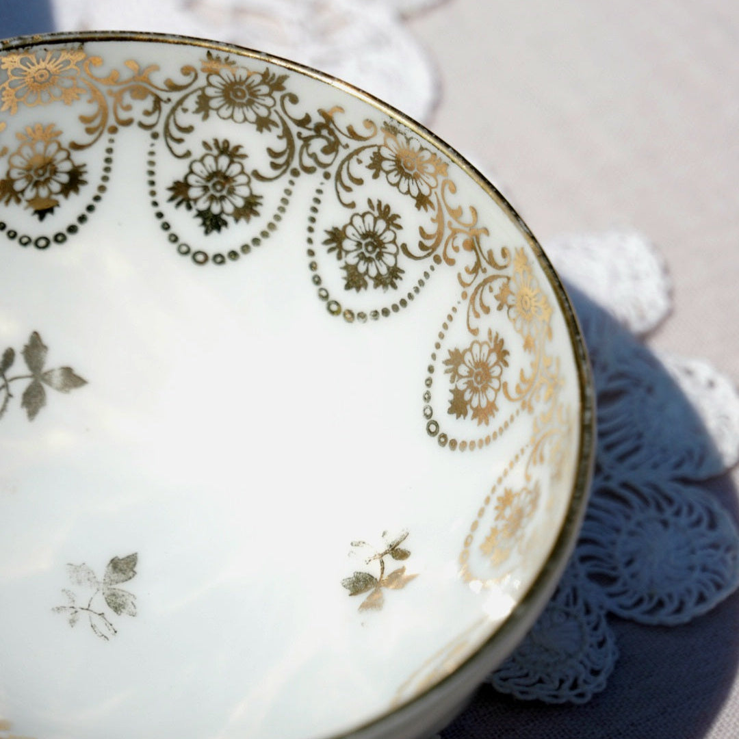Tête à tête "Ignace" de petits bols en porcelaine de Limoges dorés