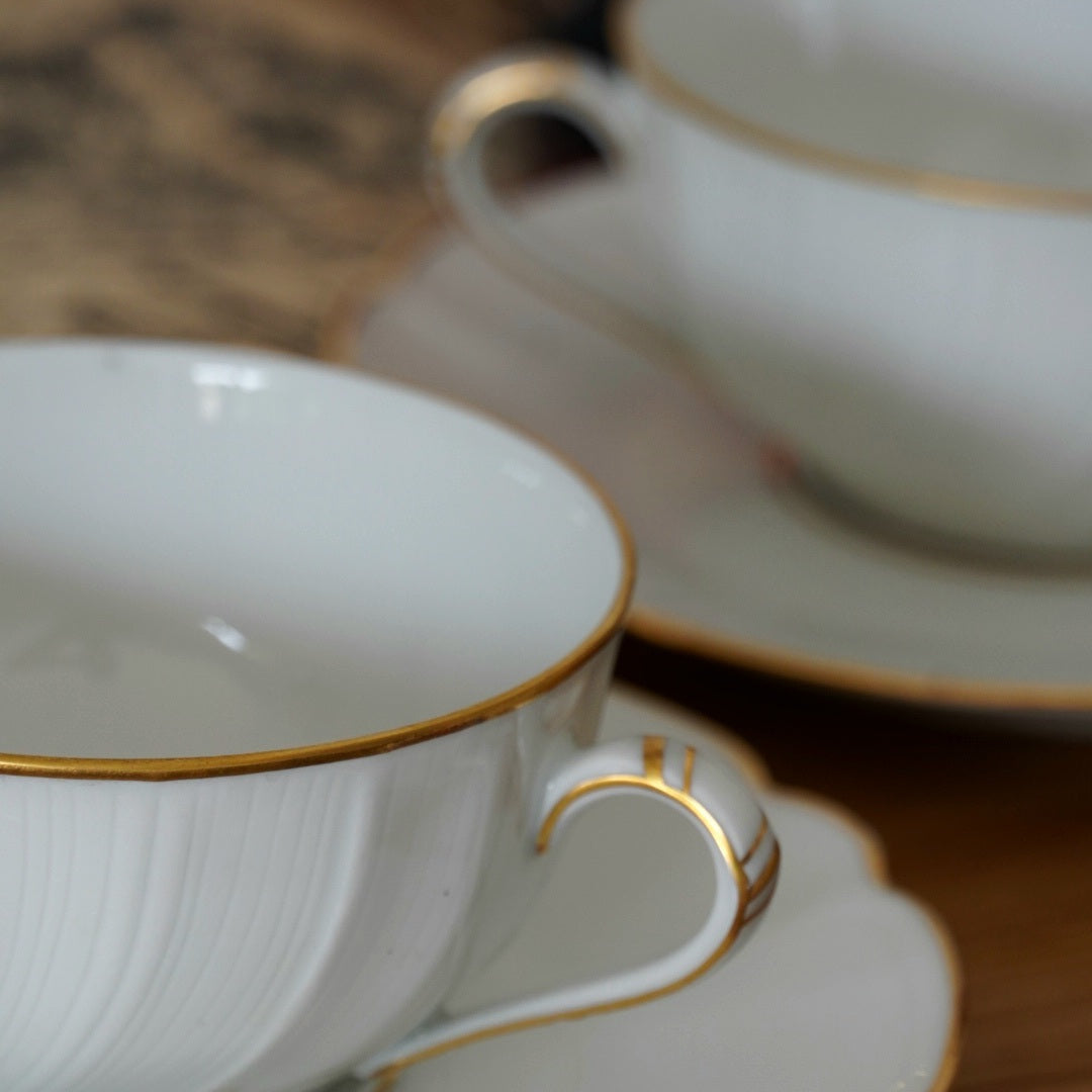 Tête à tête de tasses "Glorianne" en porcelaine de Limoges Bernardaud