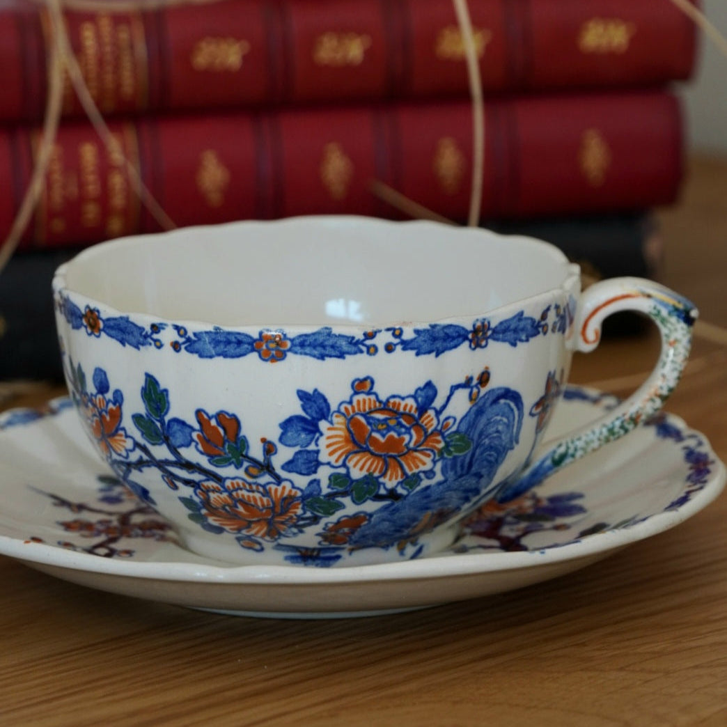 Tasse "Ednée" en faïence de gien fleurie