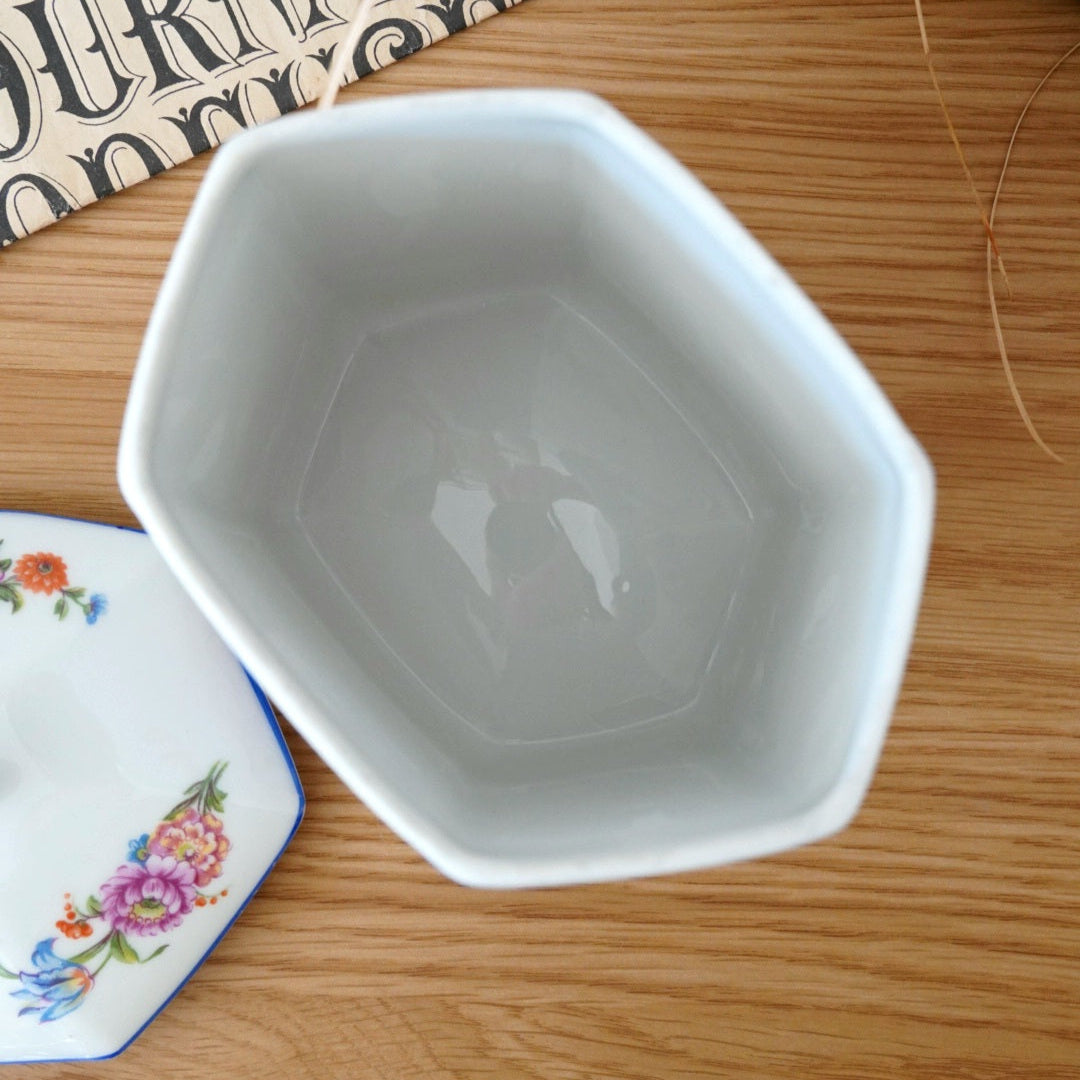 Boîte à thé "Parmélie" en porcelaine fleurie