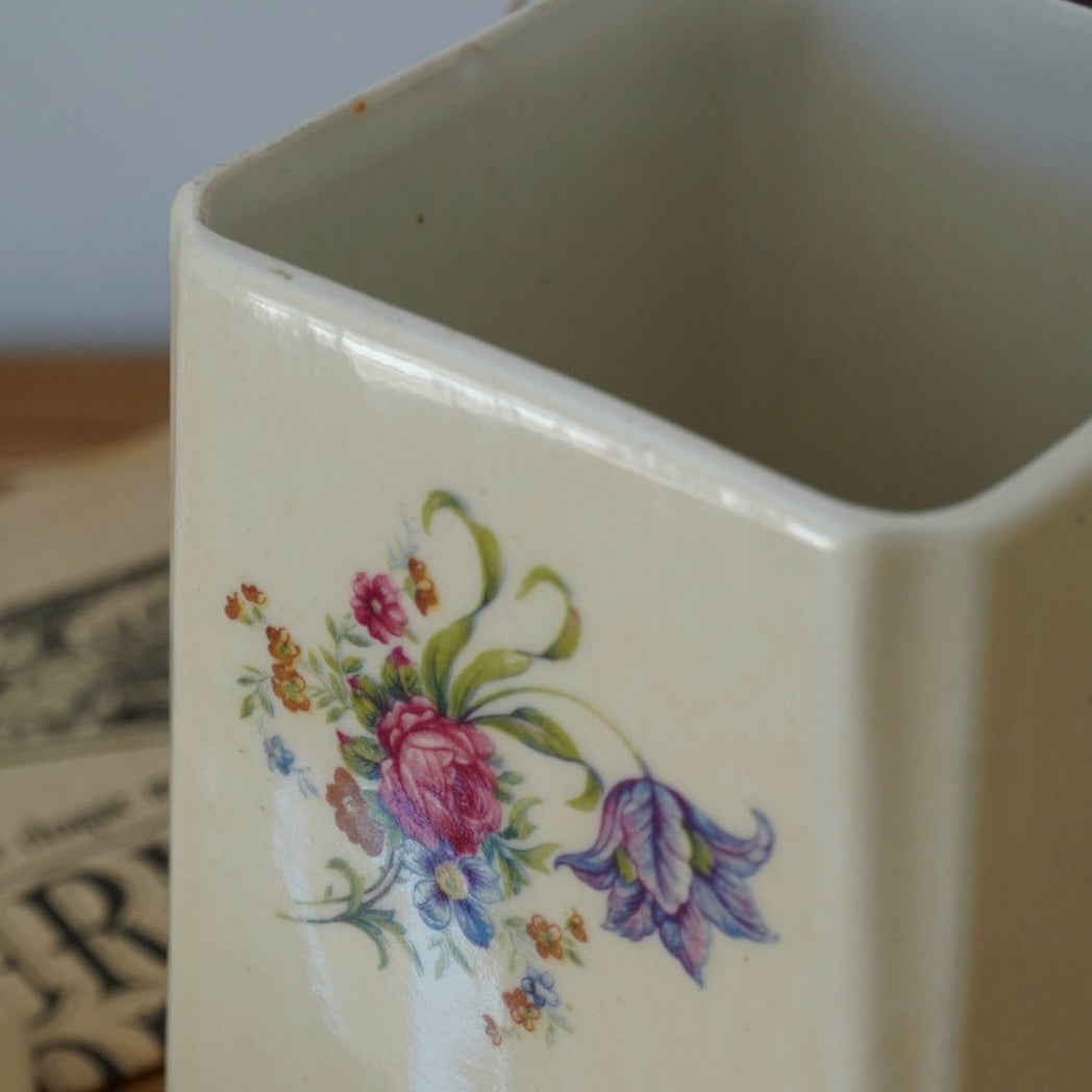 Pot à café "Naphile" en porcelaine fleurie