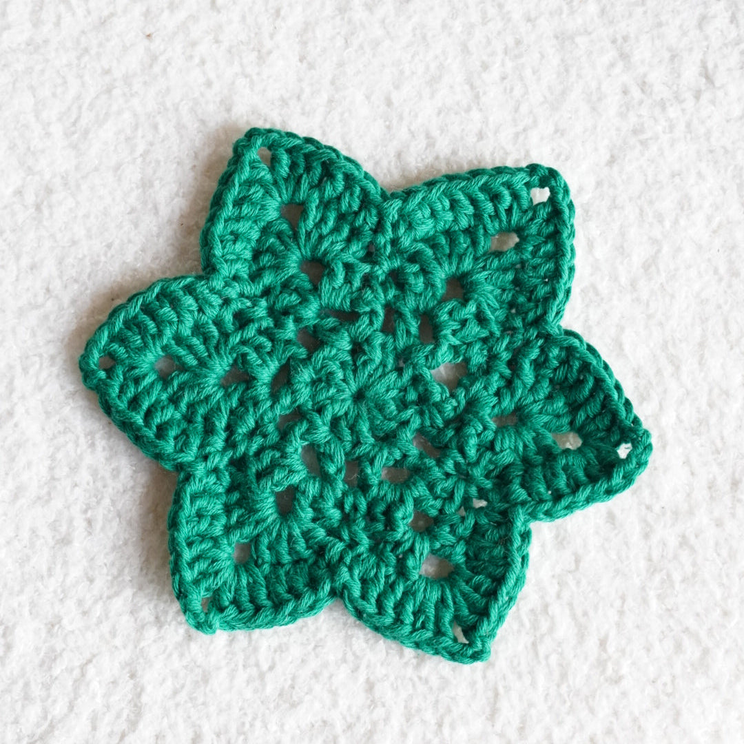 Sous-tasse en crochet étoile de Noël | vert sapin