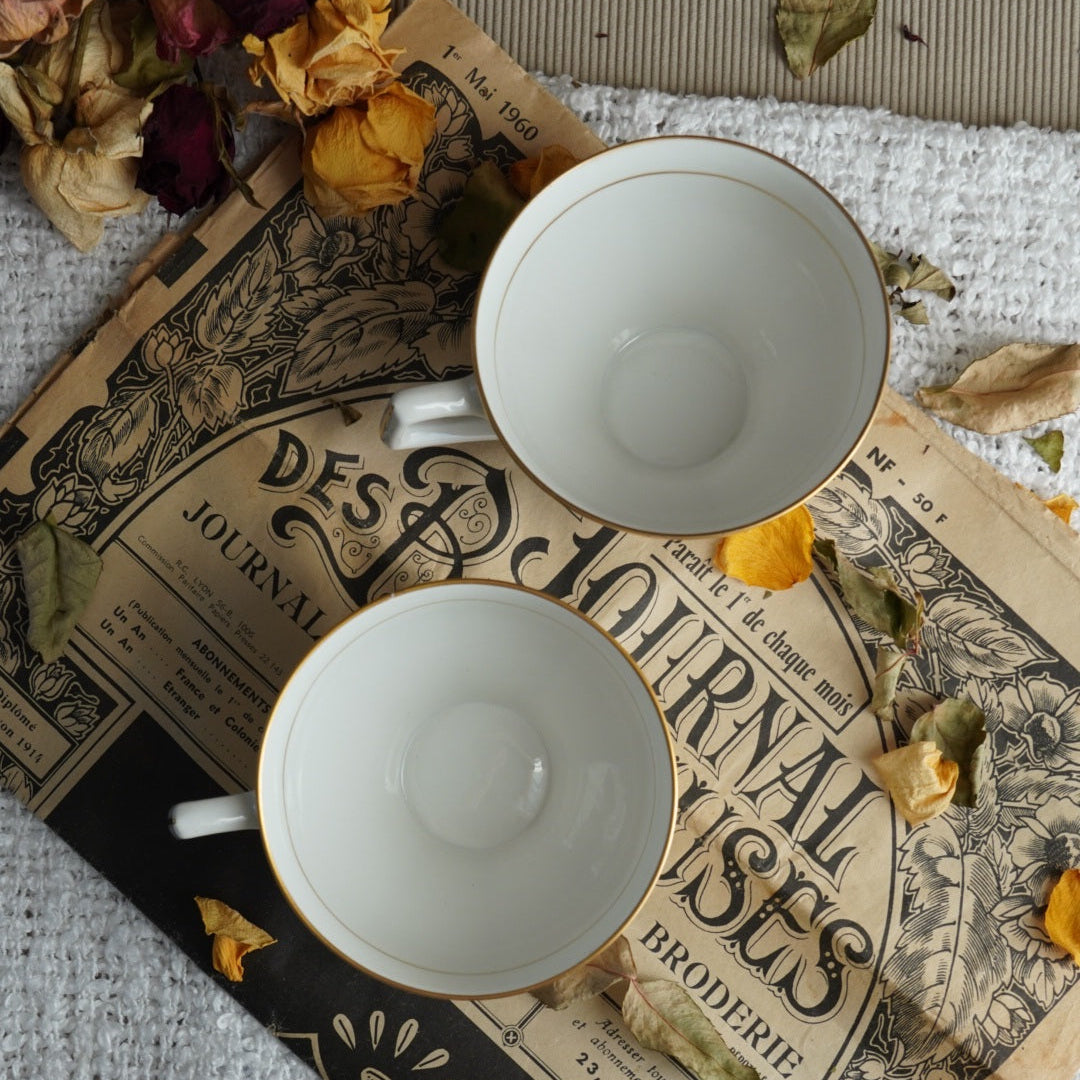 Tête-à-tête de tasses "Alphonsine" en porcelaine de Foëcy fleurie et dorée Lourioux