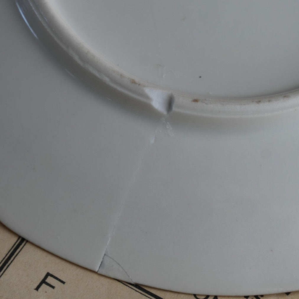 Grande tasse "Marjolie" en porcelaine de Limoges Mayer-Bernier (réparée)