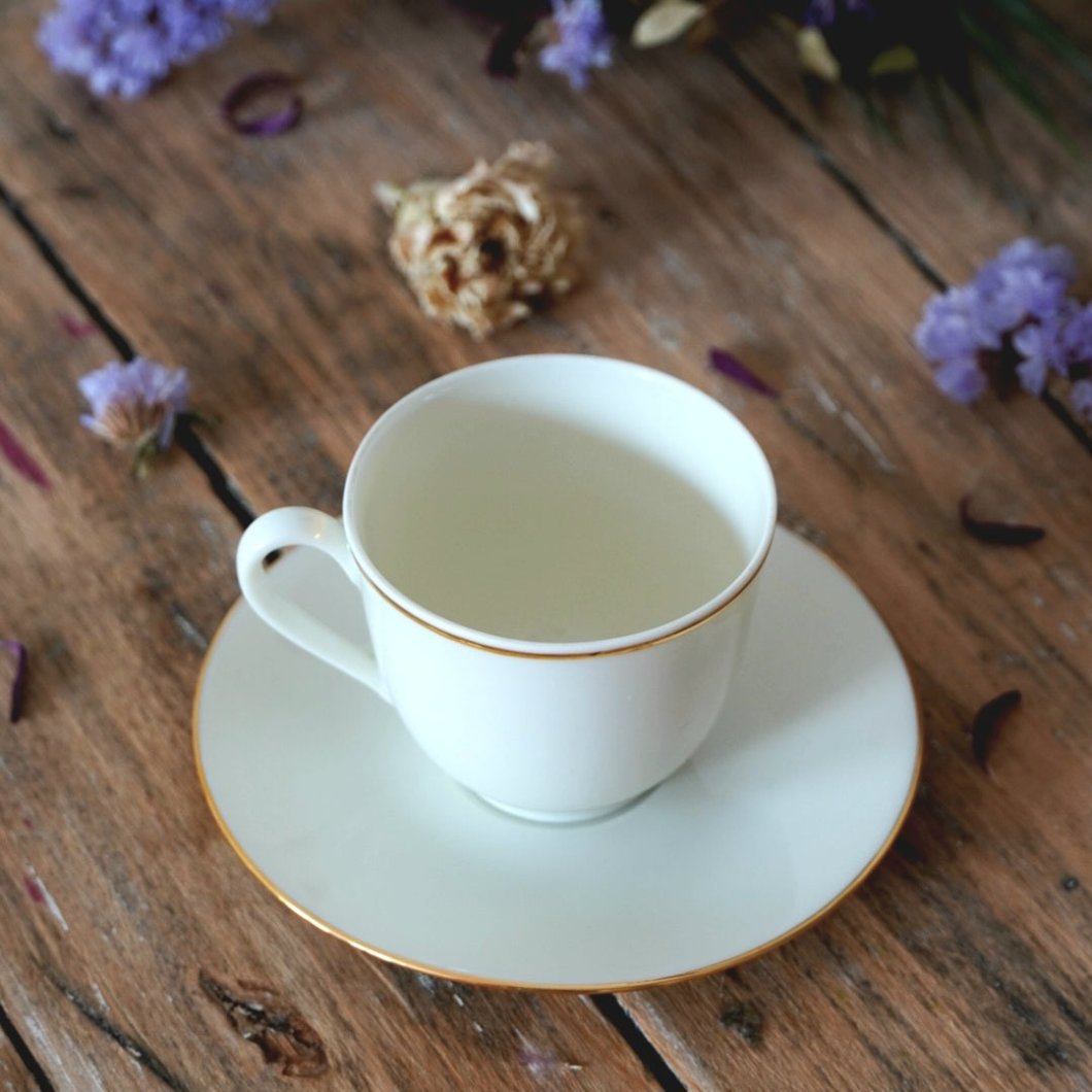 Tasse en porcelaine de Limoges "Blanche"