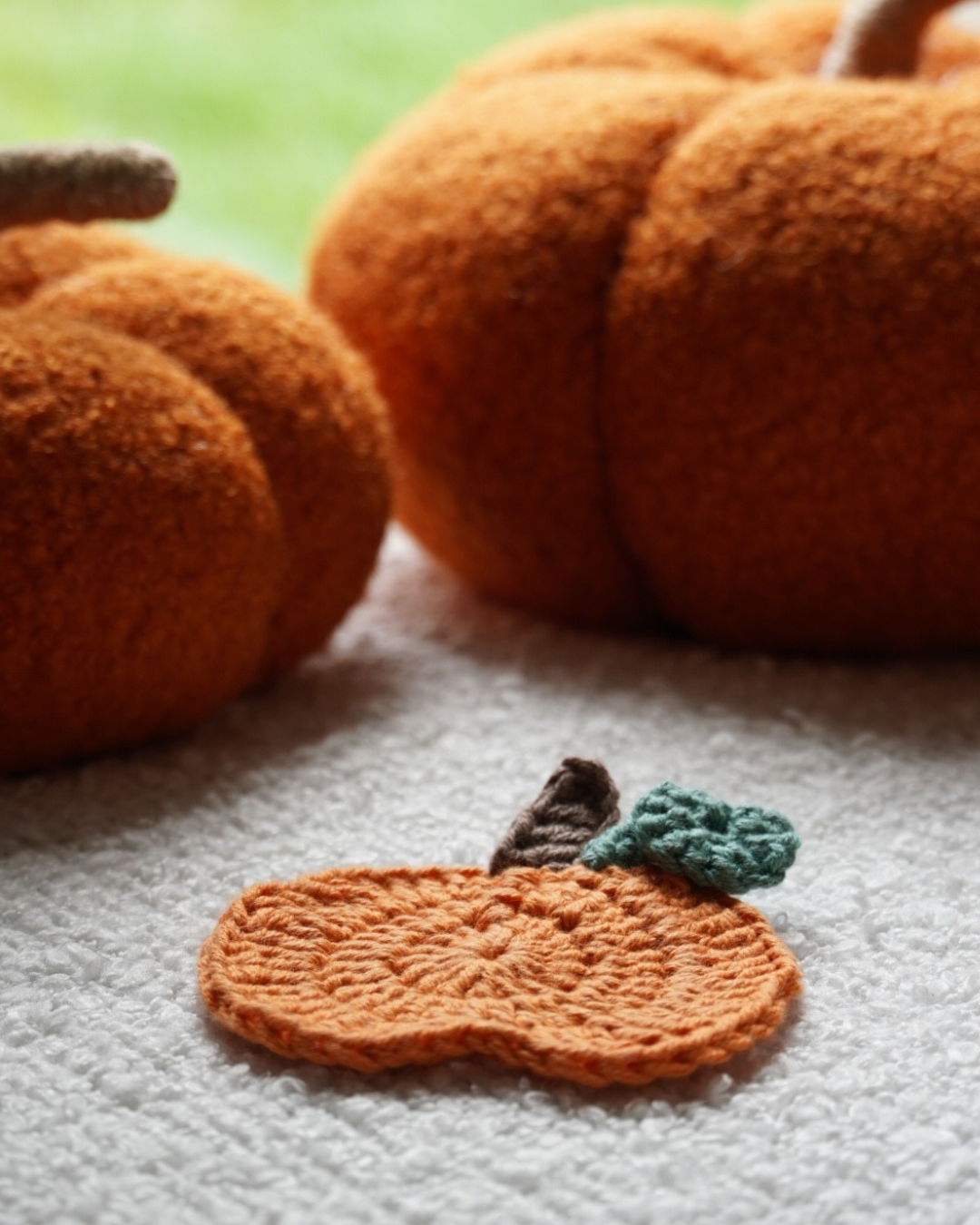 Les sous-tasses en crochet d'automne