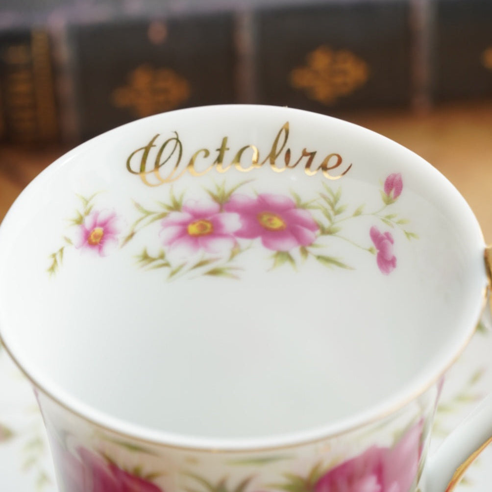 Tasse "Galice" du mois d'Octobre en porcelaine de Limoges fleuri et doré "So French" décor du Galion