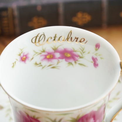 Tasse "Galice" du mois d'Octobre en porcelaine de Limoges fleuri et doré "So French" décor du Galion