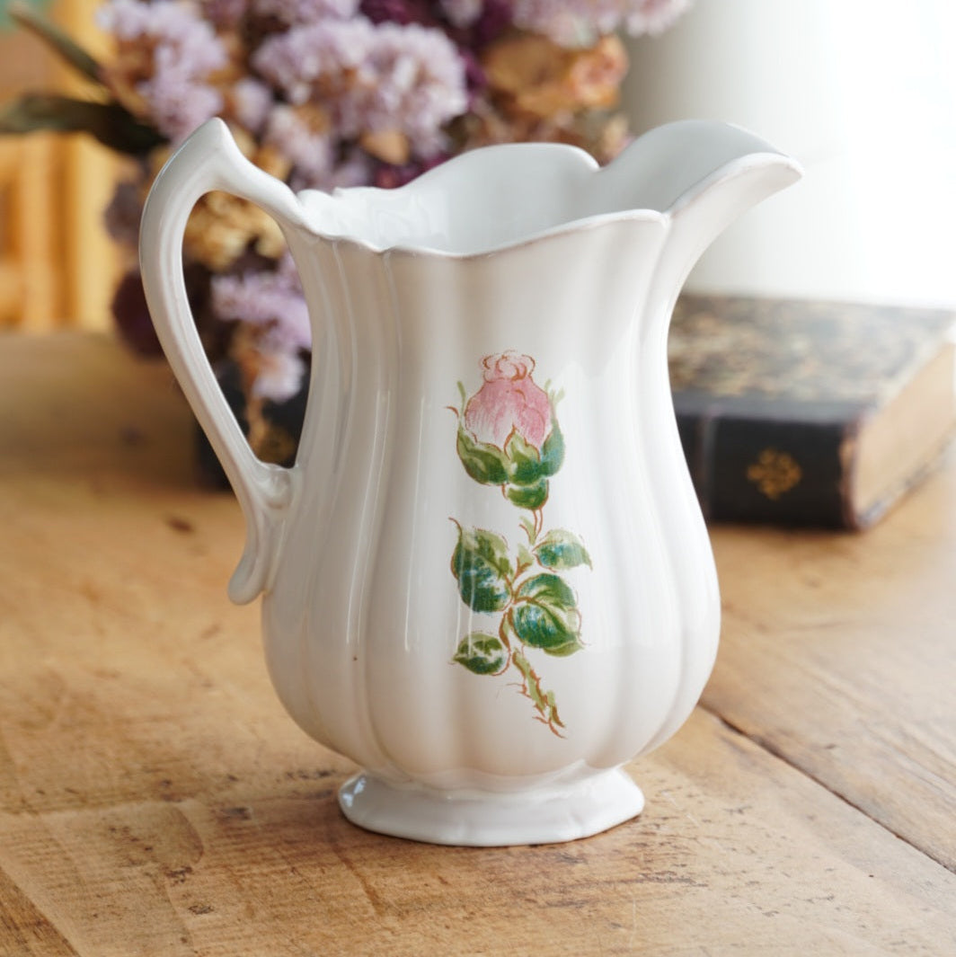 Pot à lait "Junie" en faïence française fleurie Motton