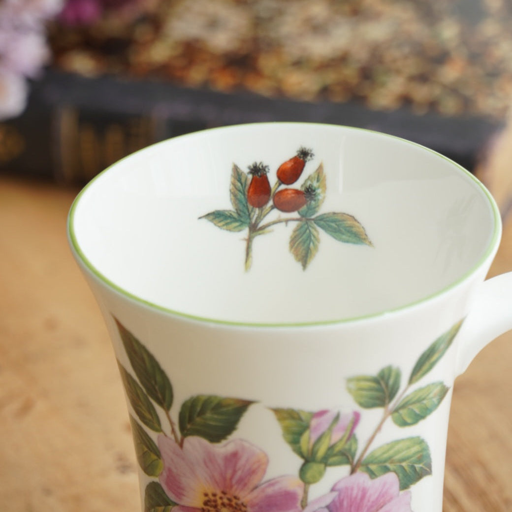 Grand mug "Léni" en porcelaine allemande fleurie Konitz