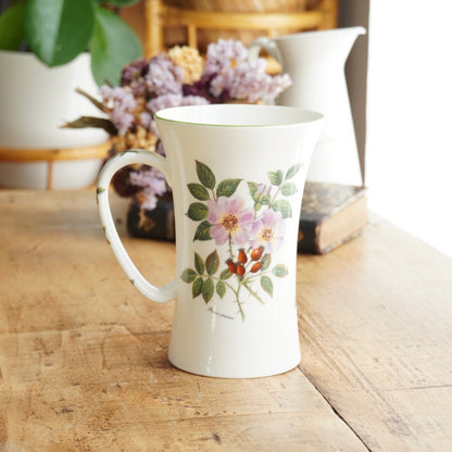 Grand mug "Léni" en porcelaine allemande fleurie Konitz