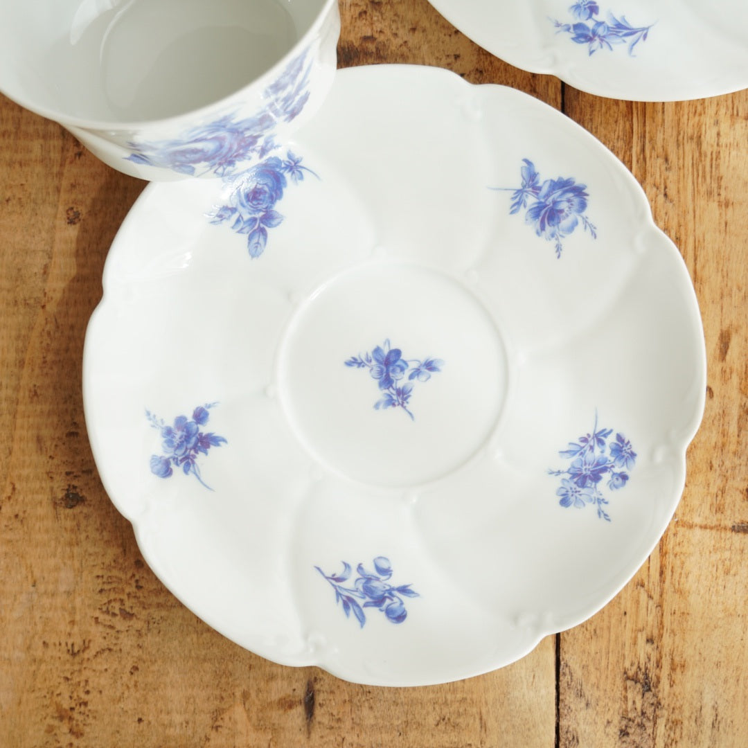 Tête-à-tête de grandes tasses "Théomée" en porcelaine fine de Limoges fleuries bleutées Jammet-Seignolles Exclusivité (rares)