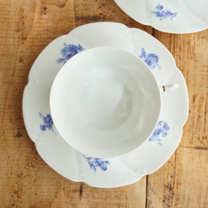 Tête-à-tête de grandes tasses "Théomée" en porcelaine fine de Limoges fleuries bleutées Jammet-Seignolles Exclusivité (rares)