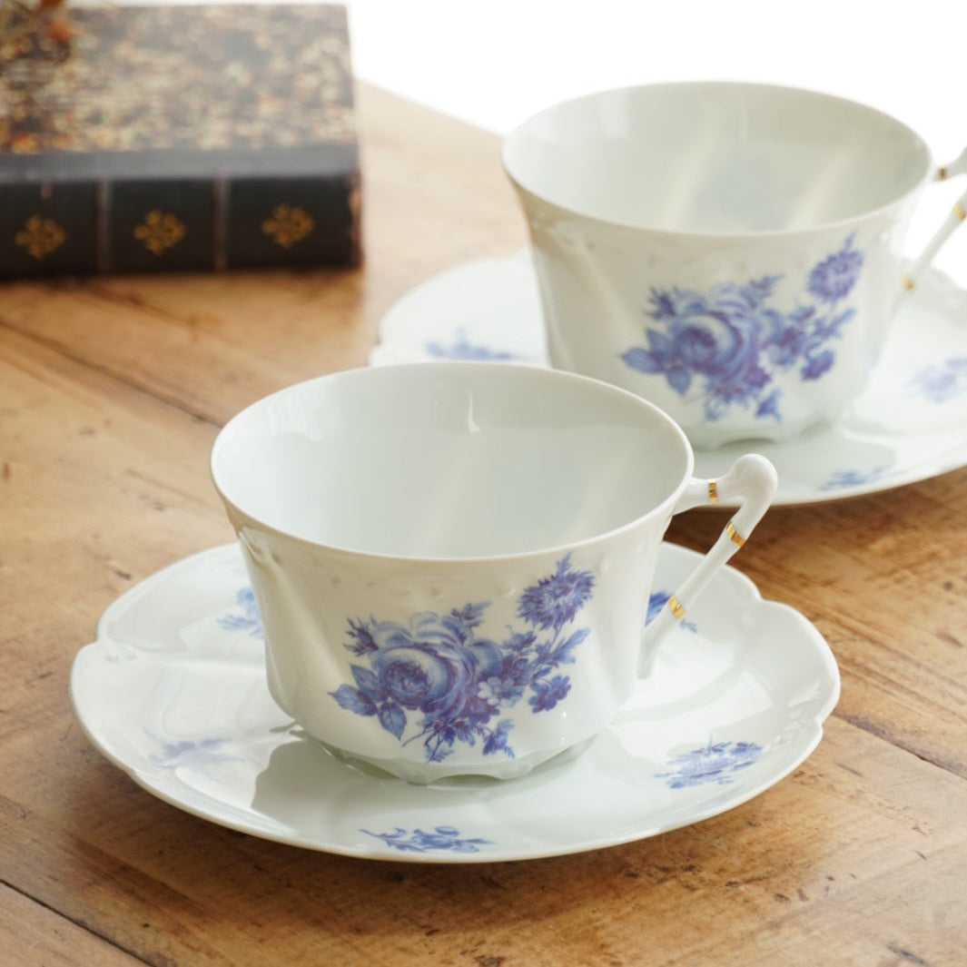 Tête-à-tête de grandes tasses "Théomée" en porcelaine fine de Limoges fleuries bleutées Jammet-Seignolles Exclusivité (rares)