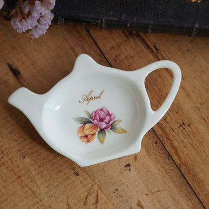 Repose-sachet "April" du mois d'Avril en porcelaine anglaise fleurie Windsor