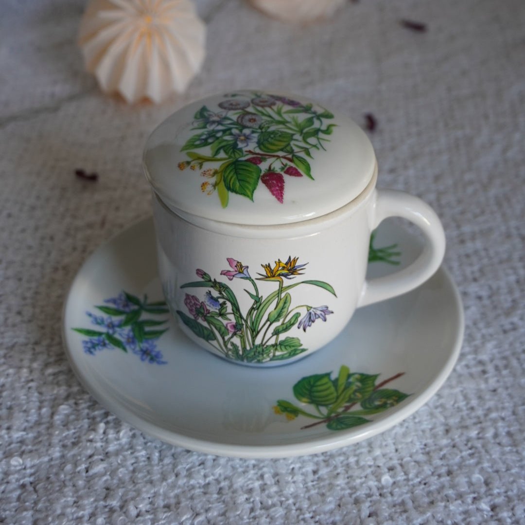 Tisanière "Violette" en porcelaine fleurie et son infusette