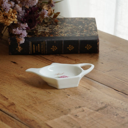 Repose-sachet "April" du mois d'Avril en porcelaine anglaise fleurie Windsor