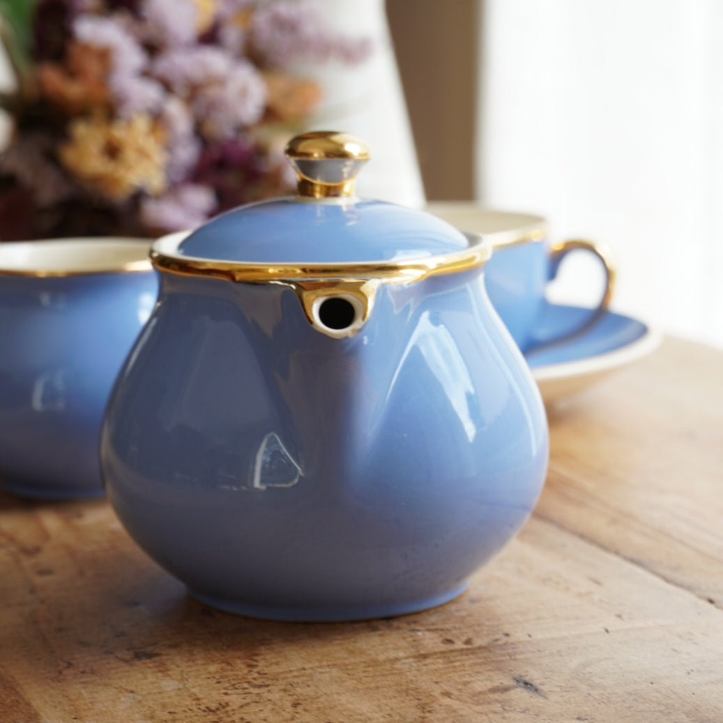 Service à thé ou à café solitaire "Fynn" en faïence allemande bleue et dorée Villeroy & Boch