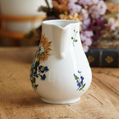 Pot à lait "Beate" en porcelaine allemande fleurie Kahla
