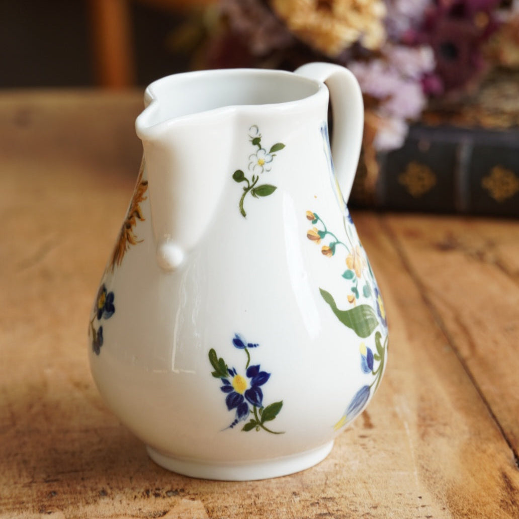 Pot à lait "Beate" en porcelaine allemande fleurie Kahla