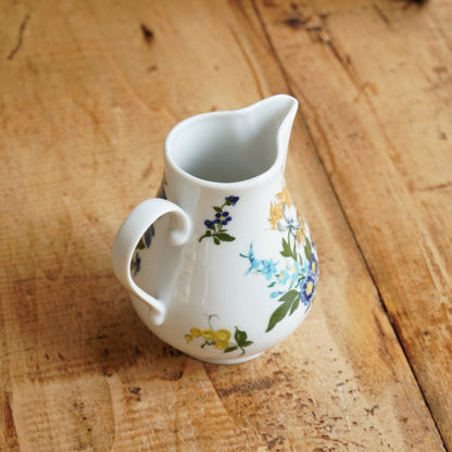 Pot à lait "Beate" en porcelaine allemande fleurie Kahla