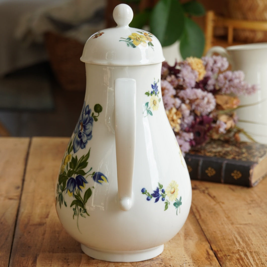 Théière ou cafetière "Beate" en porcelaine allemande fleurie colorée Kahla