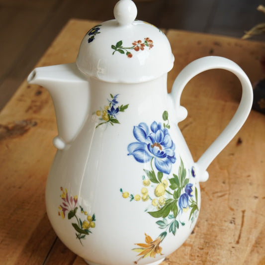Théière ou cafetière "Beate" en porcelaine allemande fleurie colorée Kahla