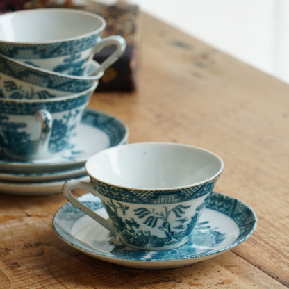 Ensemble de petites tasses "Ayamé" en porcelaine fine japonaise aux motifs bleutés (lot de 4)