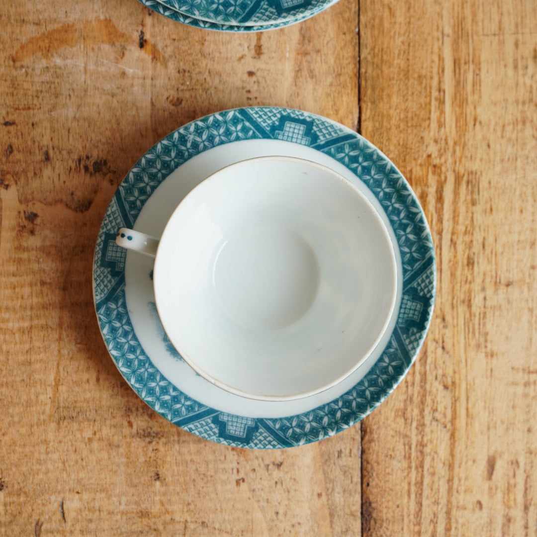 Ensemble de petites tasses "Ayamé" en porcelaine fine japonaise aux motifs bleutés (lot de 4)