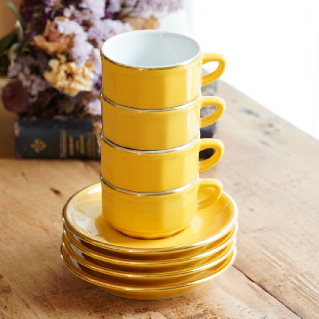Ensemble de petites tasses bistrot "Ernelle" en porcelaine jaunes et dorées Yves Deshoulières Apilco (lot de 4) (rares)