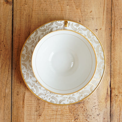Grande tasse "Geffrine" en porcelaine française dorée FD Chauvigny