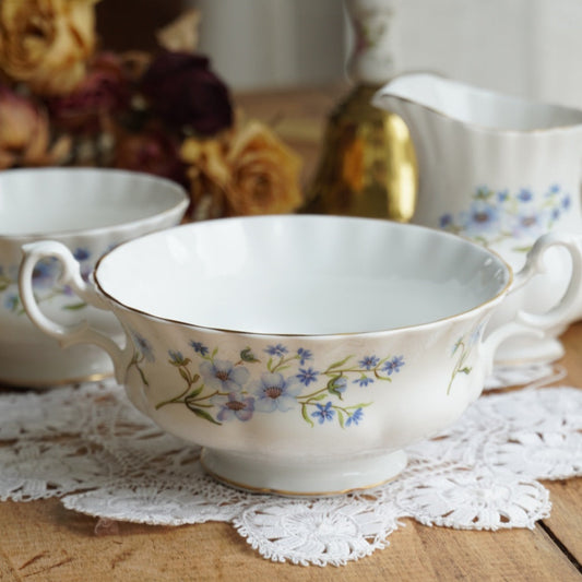 Petit service "Harry" en porcelaine anglaise fleurie et dorée Richmond
