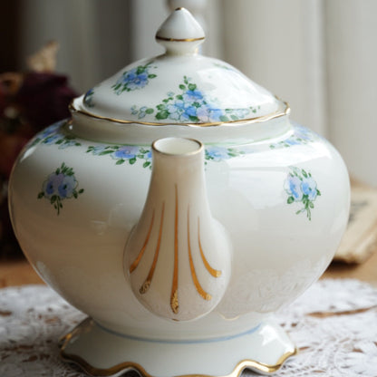 Service à thé "Merry" en porcelaine anglaise fleurie bleutée et dorée Crown Staffordshire