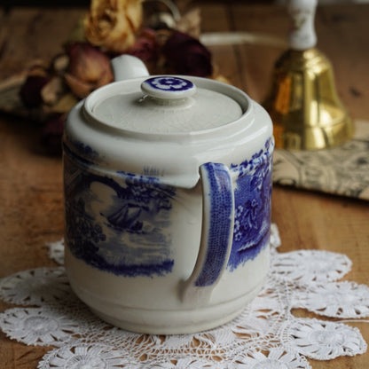 Théière "Bonnie" en céramique anglaise aux motifs bleutés Olde Alton Ware