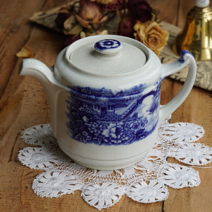 Théière "Bonnie" en céramique anglaise aux motifs bleutés Olde Alton Ware