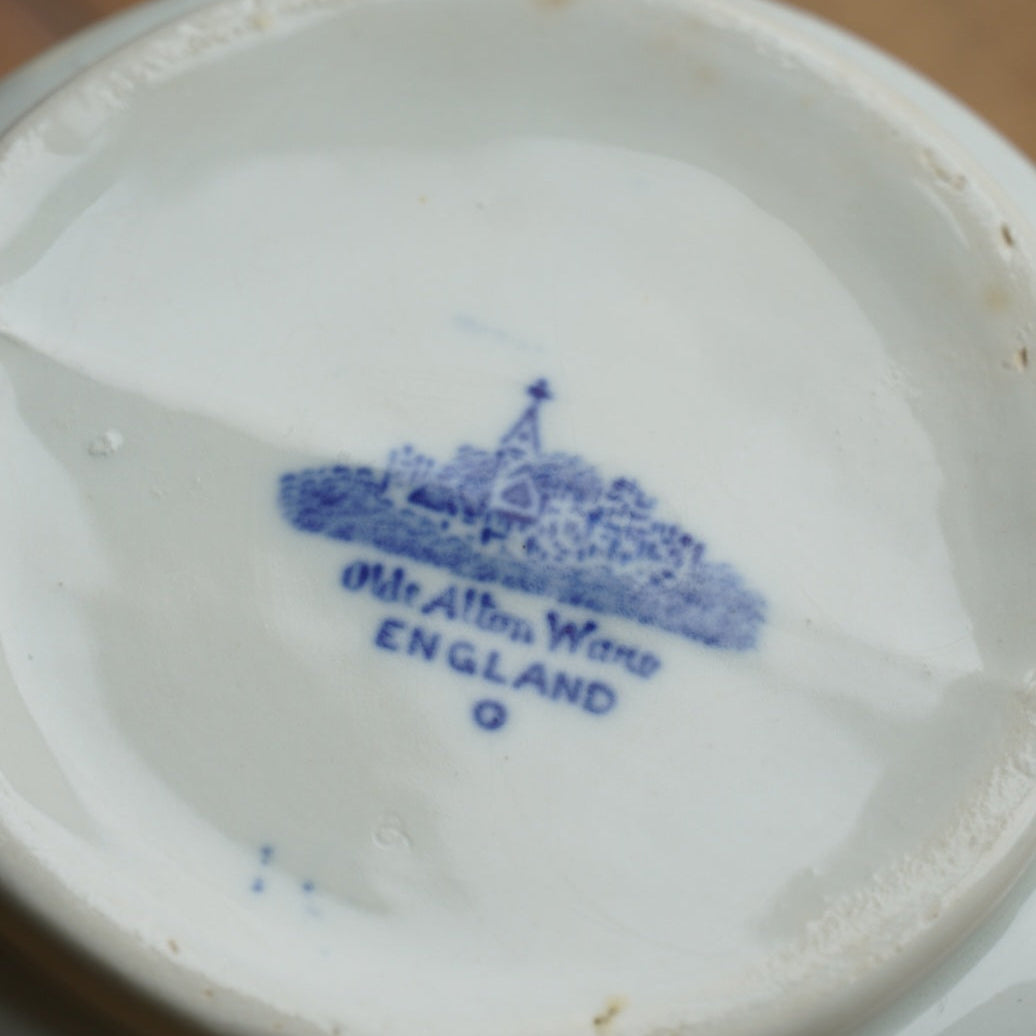 Théière "Bonnie" en céramique anglaise aux motifs bleutés Olde Alton Ware
