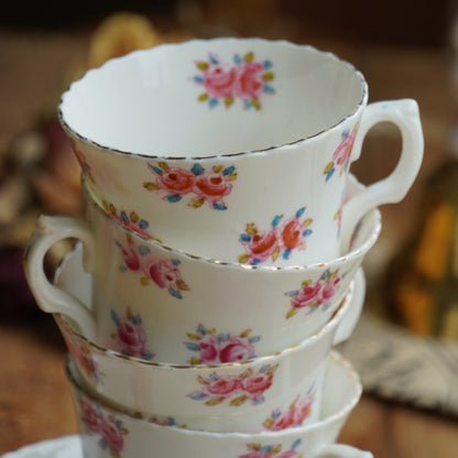 Tasses "Imogen" en porcelaine anglaise fleurie et dorée (lot de 4)