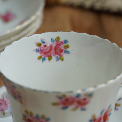 Tasses "Imogen" en porcelaine anglaise fleurie et dorée (lot de 4)