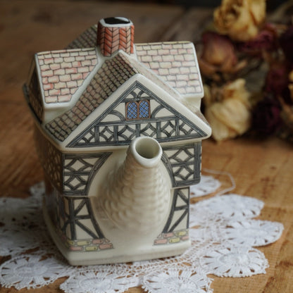 Théière "Tudor" en céramique anglaise "Maison Tudor" Sadler modèle English Country Houses