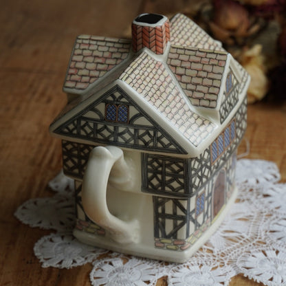 Théière "Tudor" en céramique anglaise "Maison Tudor" Sadler modèle English Country Houses