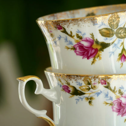Tête à tête "Agata" de tasses en porcelaine polonaise fleurie et dorée Chodziez