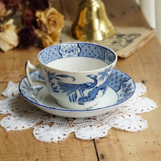 Tasse "Dilys" en céramique anglaise aux motifs orientaux bleutés Wood & Sons modèle Yuan.